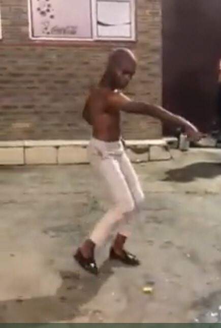 kgsexy's tweet photo. @Gomo_Motshegoa @_Mashudu_M BoMashudu mare🙆attention ka leshano ha e sebetse hle,or ke desparation yadi Likes nd Trend🤷look now it ddnt end well for you https://t.co/GnBv6m0d2K
