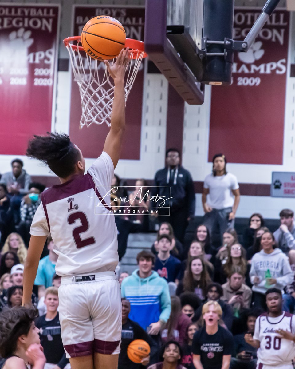 lori_metz's tweet photo. 2021.12.09 LHS Panthers Basketball defeat Aquinas tonite, featuring some @ricardo_dg2 in action #haillakeside #greatpanthersupporters https://t.co/CgsU6cSezE