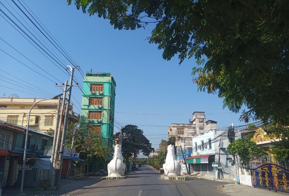 spring_2021's tweet photo. Scene of random places in AungMyayTharzan Township, Mandalay participating in Silent Strike to show their never cold blooded Revolutionary Spirit.

#SilentStrike
#OurCityOurRules
#Dec10Coup 
#WhatsHappeningInMyanmar https://t.co/o1e2EZmZfw