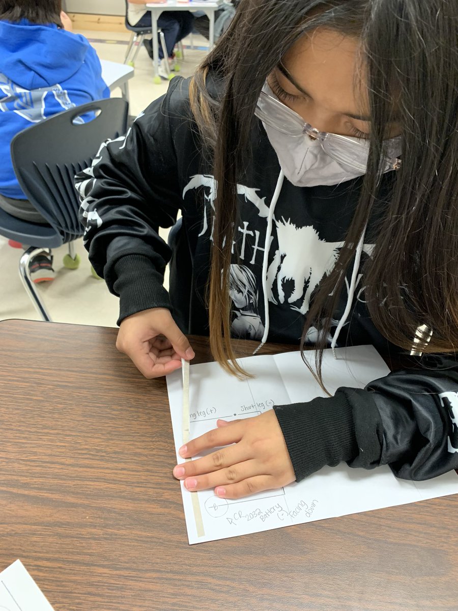 rosslynn_segura's tweet photo. We are creating Christmas cards using @BrownDogGadgets maker tape. I am super impressed with this nylon conductive tape. It is really easy to use and it doesn’t tear easily. Thank you @BrownDogGadgets for the kit. @NISDSTEMLabs @NISDKnowlton #papercircuits #stem #nisdstem https://t.co/Ue8wXo0zAE