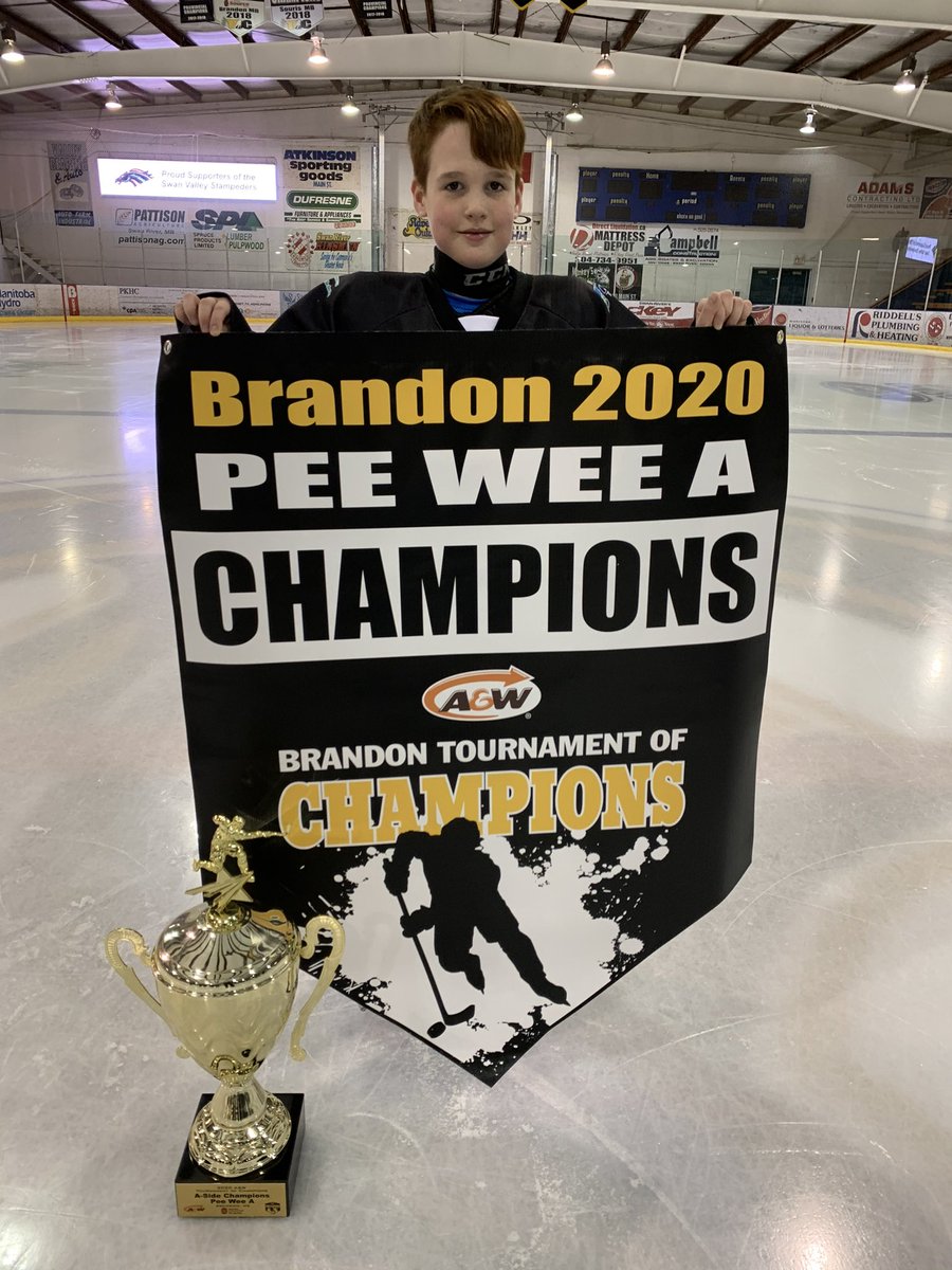 JordanRooks2's tweet photo. @ToCBrandonMB 2020!! https://t.co/qc9GMTSo8m
