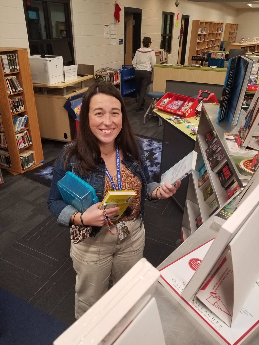 Who doesn’t ❤️ a great book fair??!! Thanks to Ms. Harris, our awesome Teacher/Librarian who makes sure these opportunities are available to our CEW South Wolverine students AND staff! <a href="/CCSDConnects/">CCSDConnects</a> <a href="/VOCALCCSD/">Voices of CCSD’s Amazing Librarians</a>