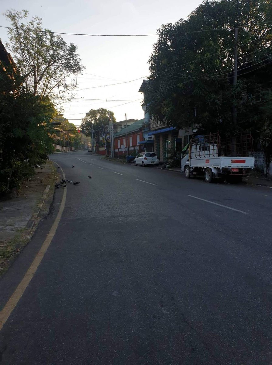 HURFOM's tweet photo. Streets empty as protesters hold 'silent strike' in capital of Mon State, Mawlamyine (Dec 10, 10:20 am) https://t.co/VMQbGUp4pT