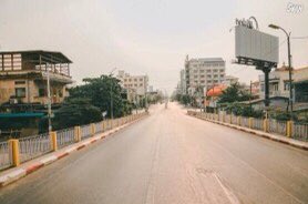 kimnabi1998's tweet photo. The loudest voice in the most peaceful way of expression is being silence.
Silence strike in Mandalay

#WhatsHappeningInMyanmar 
#SilenceStrike
#Dec10Coup https://t.co/iV0ZaFdXKP