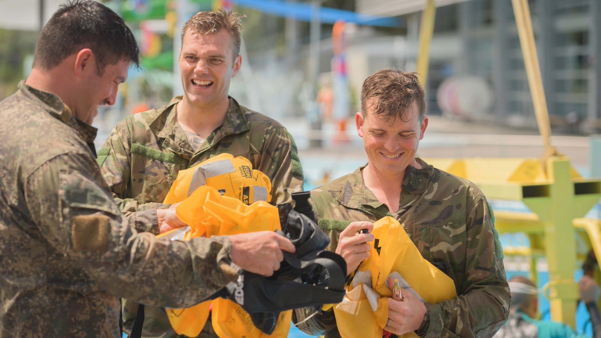 New Zealand Army tweet media