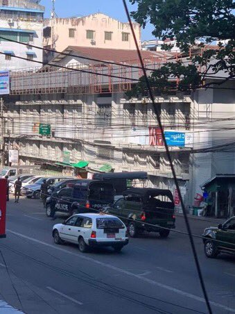 kimnabi1998's tweet photo. Junta's dogs on the silent street seem to  go around for threatening and oppressing the people to break the silence strike. That is what they usually do.

#WhatsHappeningInMyanmar
#SilenceStrike 
#Dec10Coup https://t.co/duZMRkH57t