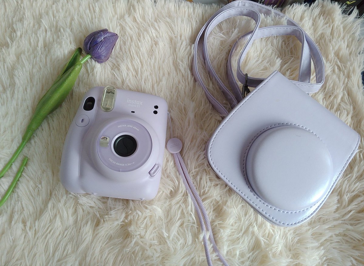 MrsMinOfDaegu's tweet photo. I want to let go Fujifilm Instax Mini 11 ASAP because i got the new one. Condition 10/10 as i just bought it recently.
*Full set camera + PU leather camera bag RM370.
*camera only RM350
*Prefer meet up KL- Selangor area.
#pasarbora https://t.co/MSM1qsdyWH