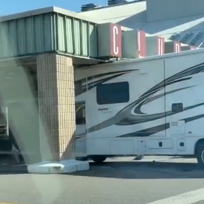 RyanPenrod22's tweet photo. PatMcAfeeShow one of my favorite episodes from the early days was you and the boys renting the RV and road tripping to NYC. @VivalaZito 🤣 #PMSFANDUELFAMILY https://t.co/lMohZQyLDE