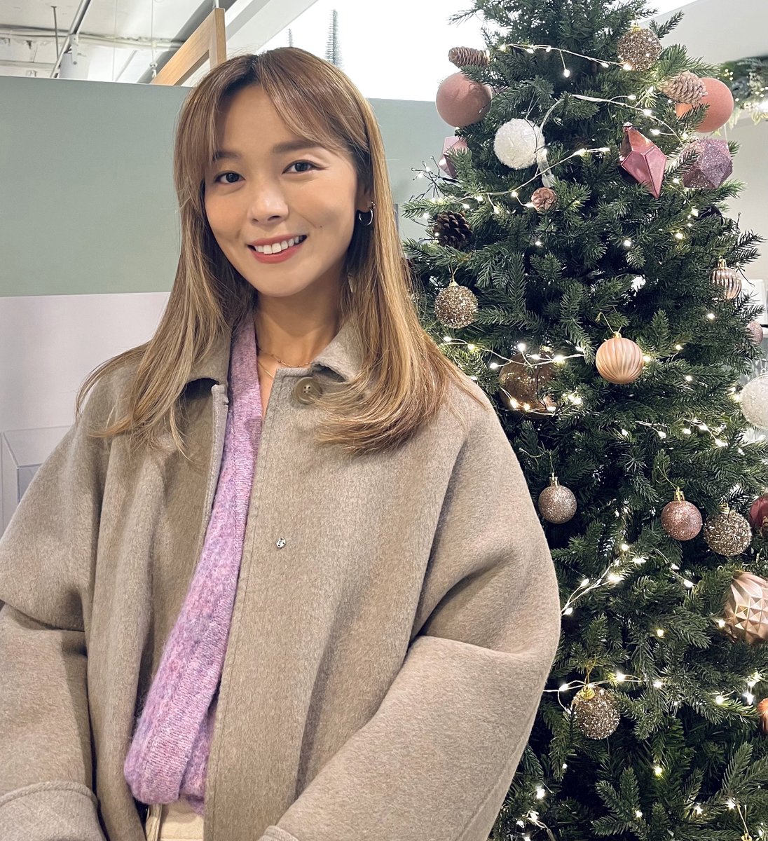 Ent_Polaris's tweet photo. [선예]

잠시 후 오후 3시❗
tvN <엄마는 아이돌> 첫 방송
D-Day 기념 라이브가 방송됩니다 💖

기다리고 기다렸던 오늘 😭
첫 방송 기대 많이 해 주시고,
선예와 tvn_joy 인스타그램에서
라이브로 먼저 만나요 🥰✨

🖇 https://t.co/PHWBCnySWc

#선예 #tvN #음악예능 #엄마는아이돌 https://t.co/dHEHLJGL9d