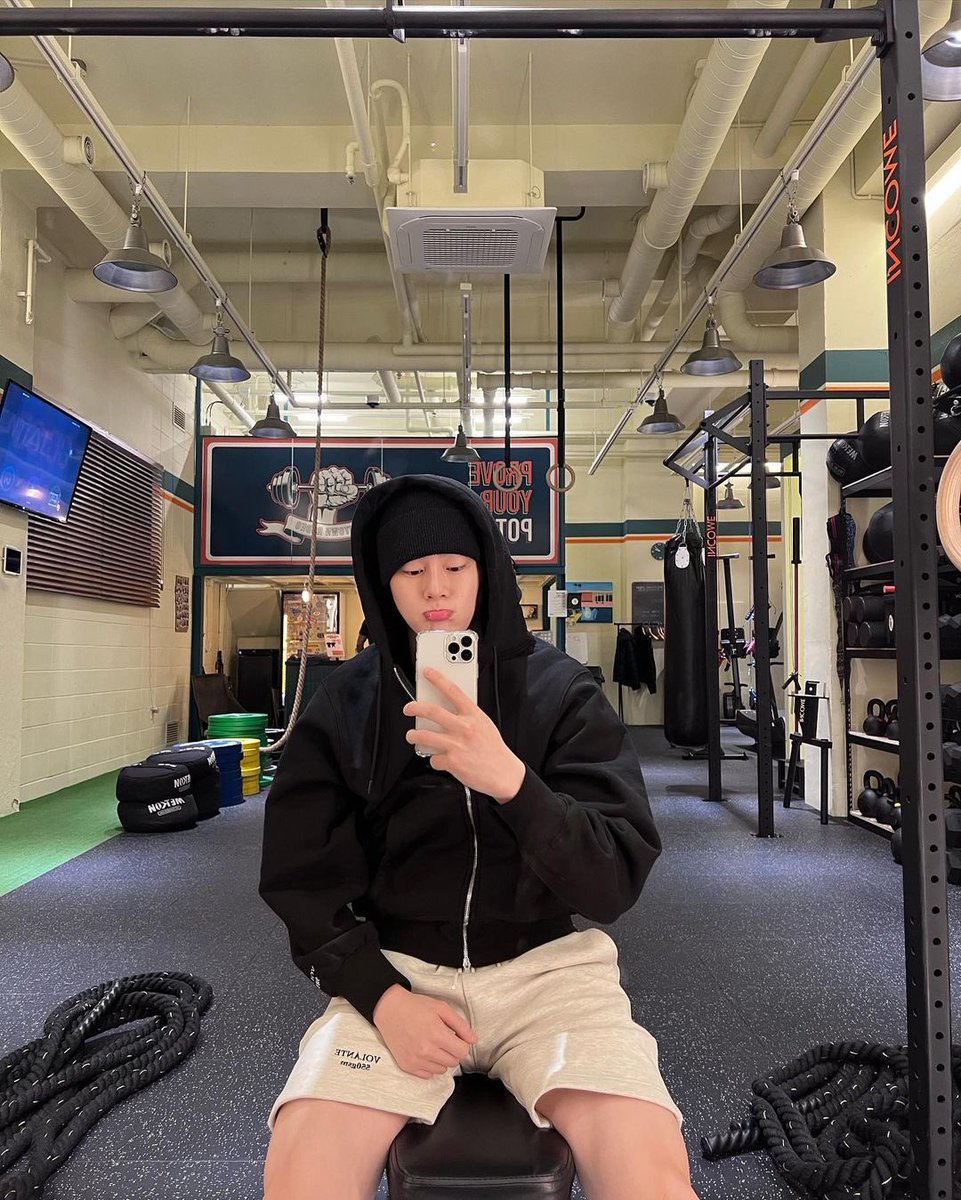 211210 권현빈 인스타그램

#VIINI #비니 #권현빈 #KwonHyunBin