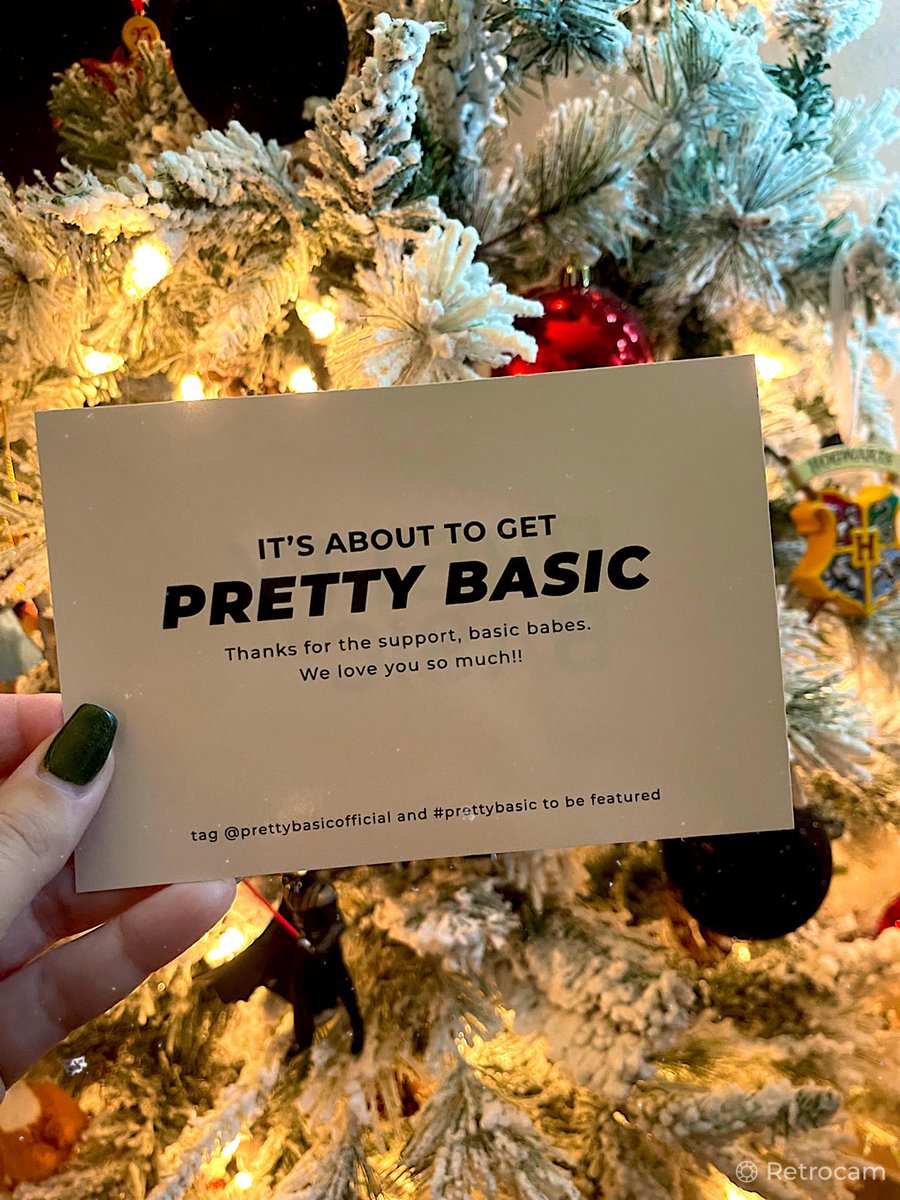 Shannon_alene's tweet photo. Y’all I just received my pretty basic merch and when I tell you I’m obsessed, I’M OBSESSED! It’s so cute, high quality, SO comfy and just what I needed!! @ALISHAMARIE & @missremiashten nailed it! Definitely worth the wait! #prettybasic #basicbabe 🤍✨🔥✨🤍 https://t.co/PVbw3RwP5I