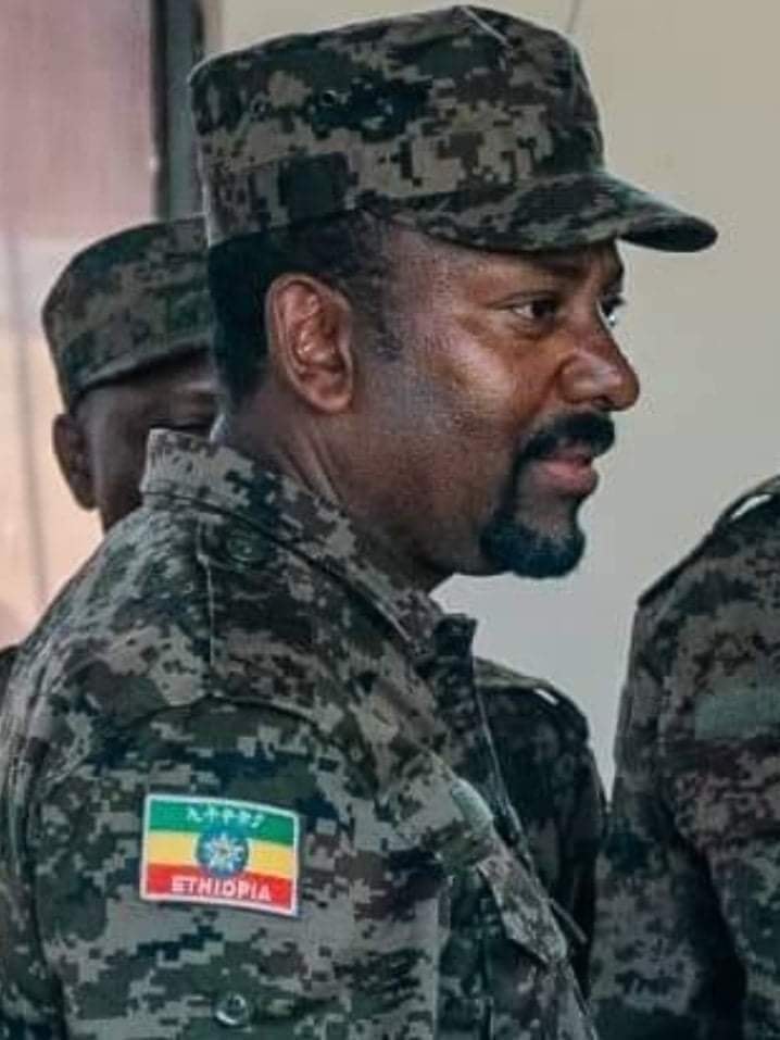 ethio_dasesa's tweet photo. ዕውቀት + ብልሃት + ትዕግስት + መልካም ስብዕና + ጥንካሬ+ ተስፋ + የዓላማ ፅናት= ዶ/ ር  አብይ 💪🇪🇹
የትኛውም ሀገር የዚህ ዓይነት ብቁ መሪ ኖሮት አያውቅም!!
ኩራታችን ነህ አባዬ!
 #NoMore  #EthiopiaPrevails https://t.co/cgKZYizUbW
