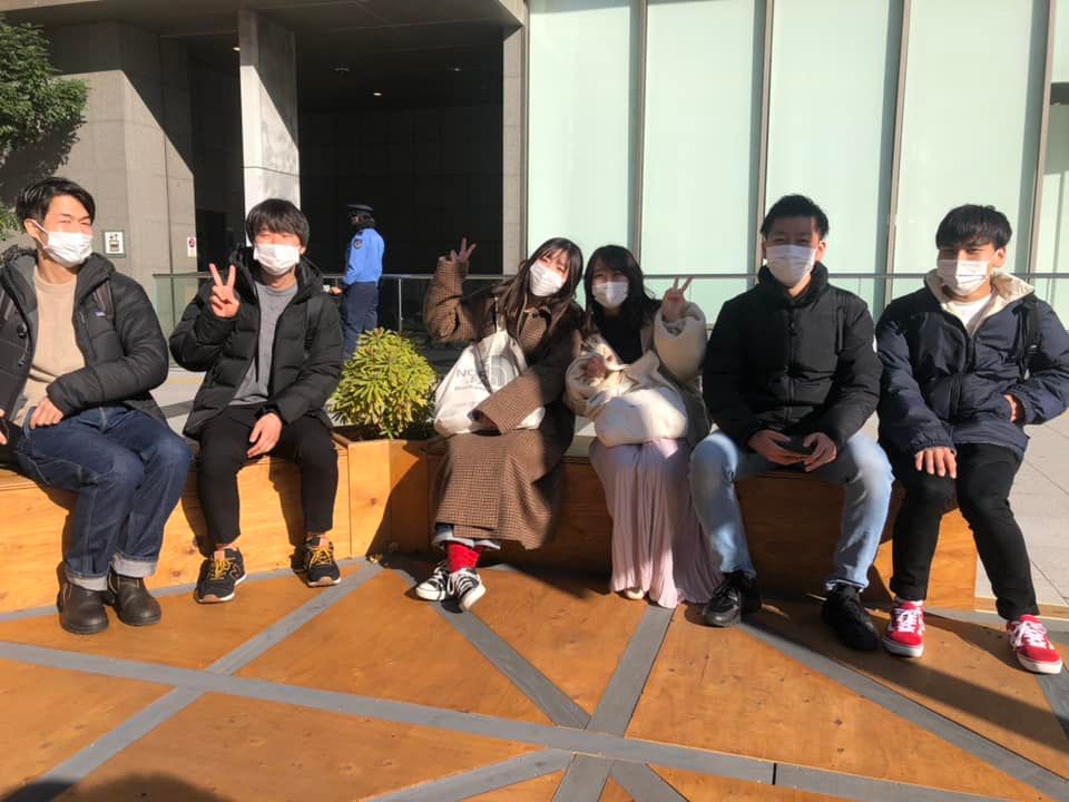 abeseminar_pr's tweet photo. 「なんば社会実験」と「御堂筋チャレンジ」の最終日に現地で、阿部先生と石原先生と院生の方々と共に見学してきました！
社会実験を通してわかる様々な問題やその対処の仕方、警察との交渉や行政との協力の在り方など幅広い事柄について教えていただきました。 https://t.co/ZfEkXCUzyd