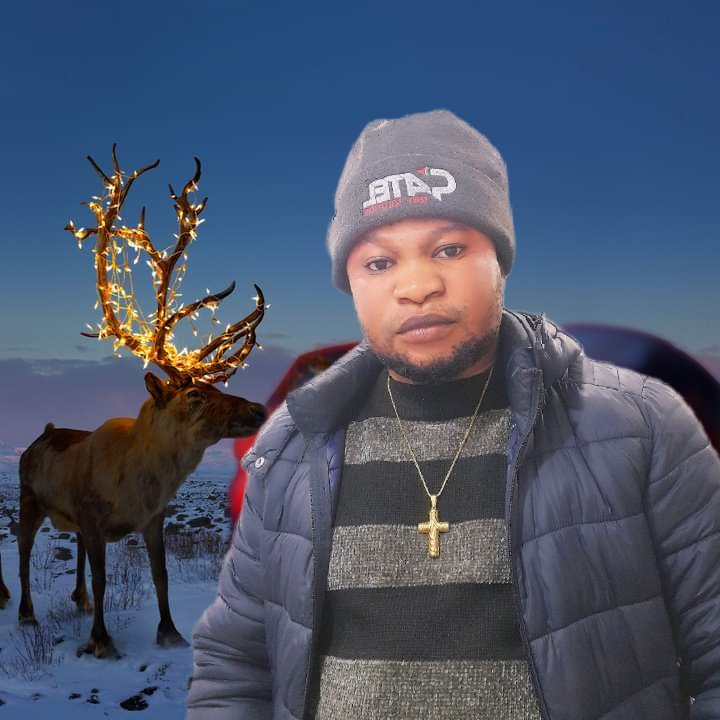 MaxplusEnt's tweet image. Season greetings from here  🇮🇹