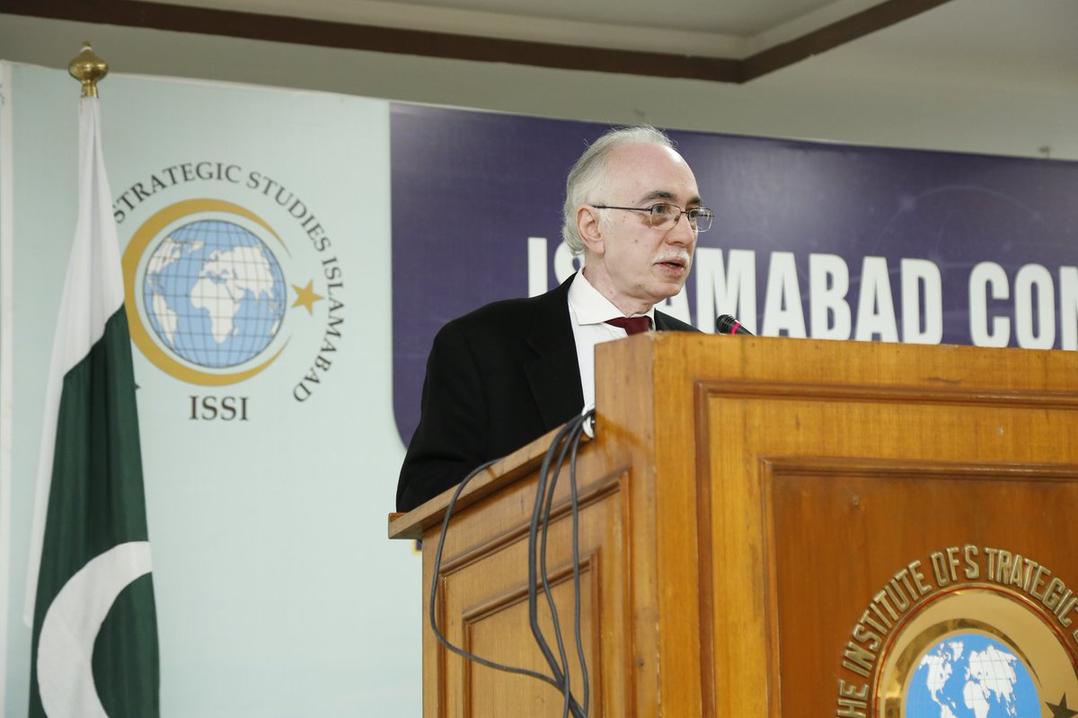CPSC_ISSI's tweet photo. 'Pakistan & China are close friends & reliable partners.Under BRI both are partners in cpec.China is helping Pakistan to overcome Pakistan's economic deficiency.'
-Amb. Masood Khalid
#Isbconclave2021
#Developmentthroughconnectivity
@TalatShabbir3 @ISBConclave https://t.co/dLt7MZsfKu