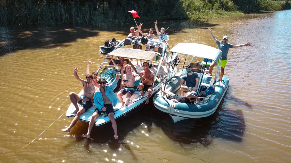NeverstopWeb3's tweet photo. 🌊🏄‍♀️😎 Another legendary Web 3 Founders Kite Week just went down in Langebaan, South Africa. Crypto OGs, kite and wakeboarding world stars, stunning locations. That's https://t.co/SvEQvQRGah. Kudos for sponsoring @Givethio. @Dirtyhabitstv, @peacockboys epic to have you.🌊🏄‍♀️😎 https://t.co/DSwjTRXtWT