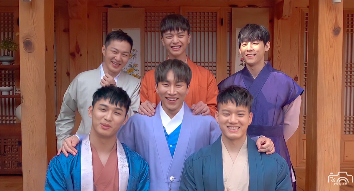 btobpicts's tweet photo. BTOB Season’s Greetings 2022💙

#BTOB #비투비 @OFFICIALBTOB https://t.co/uLuyW6o4tN