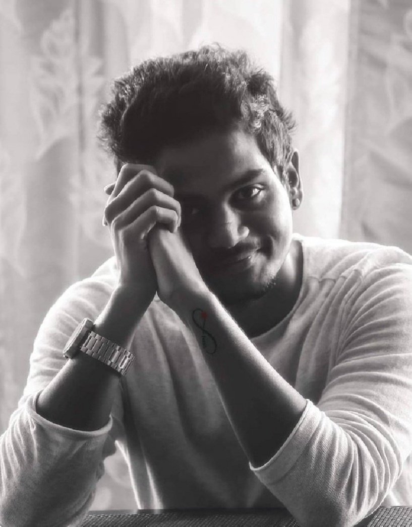 _akshaya_2509's tweet photo. When people target you and hurt you over and over, think of them as sandpaper. They may scratch and hurt you a bit but in the end, you end up polished and they end up useless!🖤
#stoptargettingshannu 
#BiggBossTelugu5
@StarMaa @iamnagarjuna https://t.co/e2k5KiDLaS