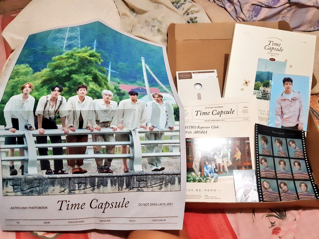 __myungbinnie's tweet photo. Thank youu po @sunnyyy_sells for the safe and well packaged parcel for my Time Capsule PB. Grabe kinikilig akooo, excited ako dumating to at i-unbox, first time to knock on item before buksan tapos omg, pag siniswerte ka nga naman, I pulled MJ and Sanha. ๐๐๐ฅฐ #Sunny_Feedbacks > https://t.co/HLTJirG9TT