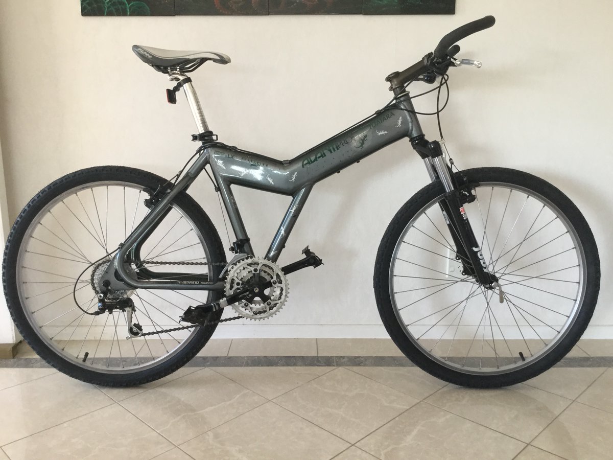 FooJonty's tweet photo. @marcuslush 1992 Tuatara Bike made by Avanti https://t.co/BPrBQOBELb