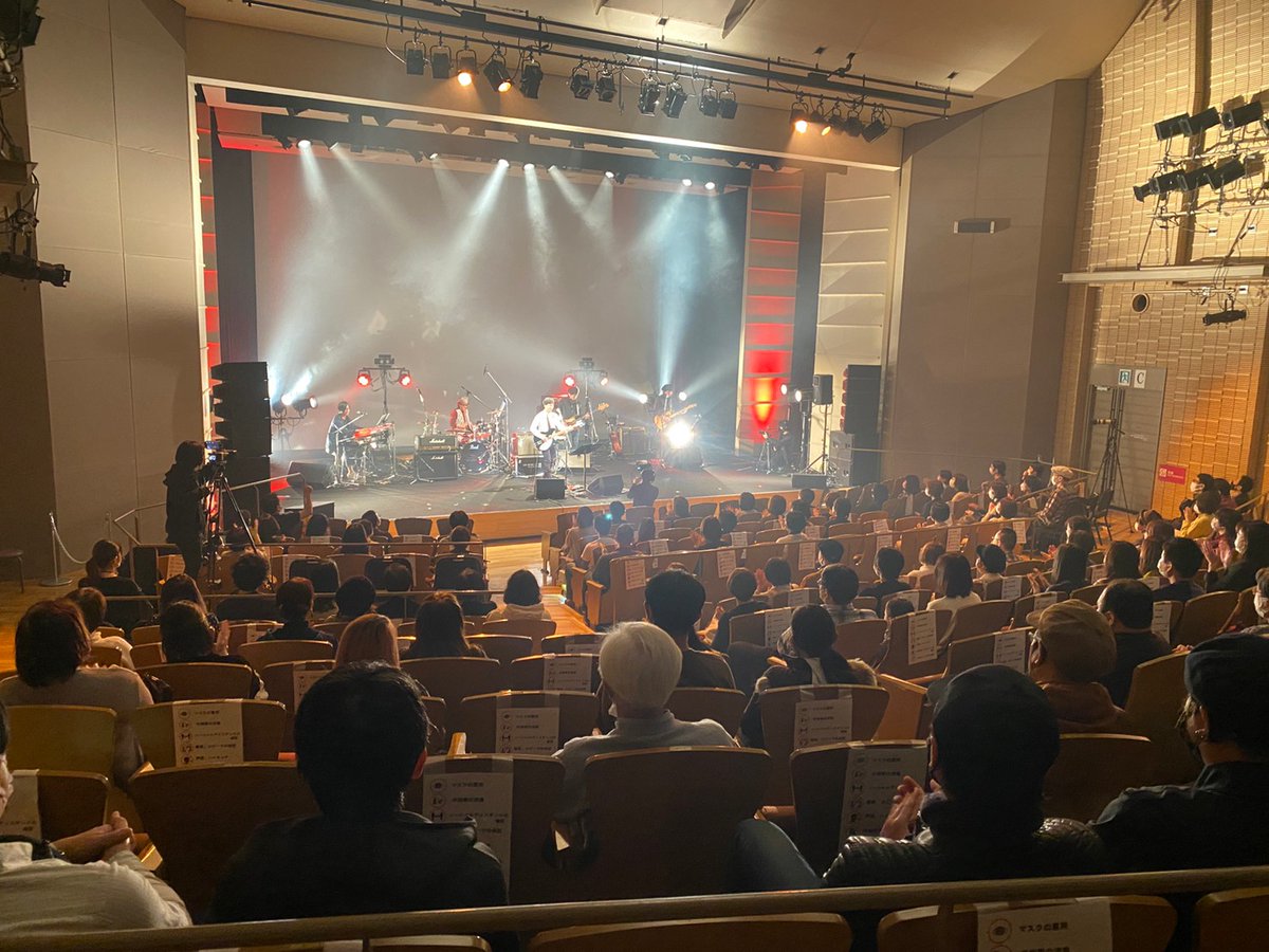 mahoroza's tweet photo. \#最終日📣/
#黒沢秀樹
Hideki Kurosawa The Best Of First 30 Years
配信🎫ご購入は21時まで
ご視聴は23:59まで📣
https://t.co/O7RSgrz0pa
#黒沢秀樹
#長田進(Gt)
#冨田謙(Key)
#棚沢雅樹(Dr)
#田中貴(Ba)
スペシャルゲスト:#石田ショーキチ
#締切間近
#配信
#配信チケット
#LR30th https://t.co/siwojksKvO