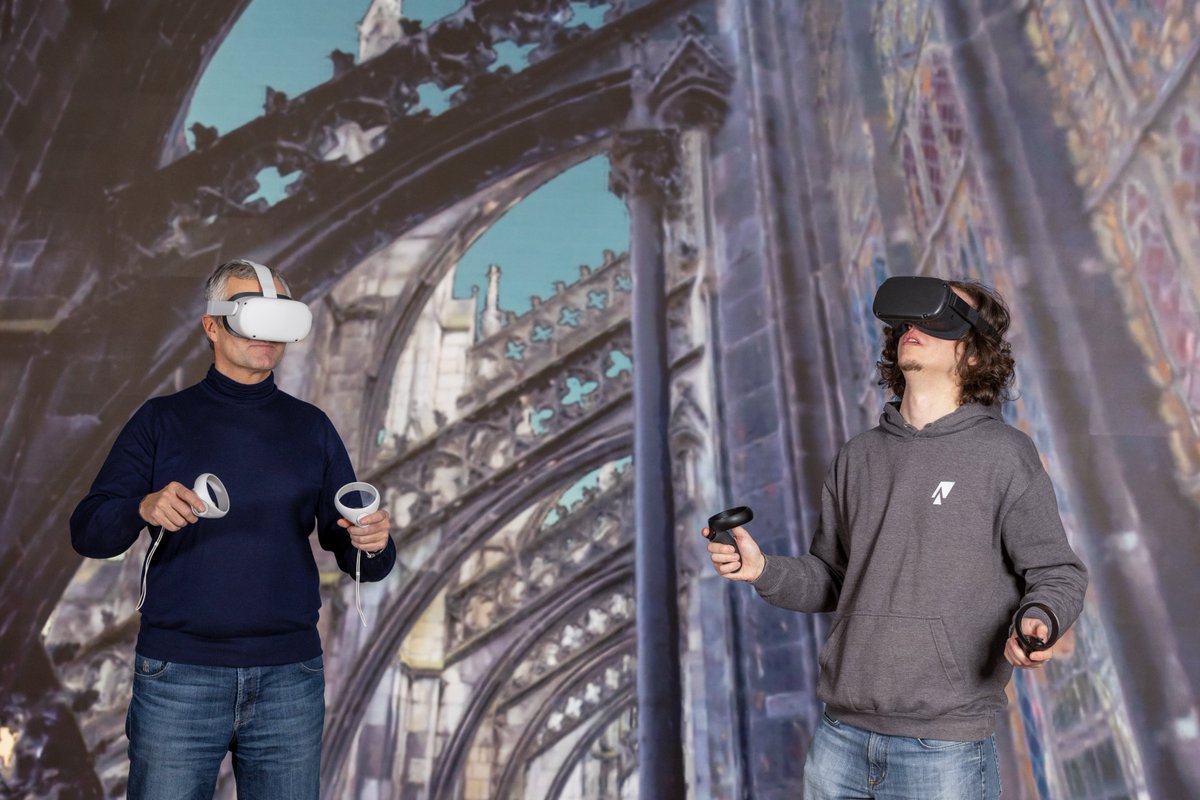H_Ametsreiter's tweet photo. Man nehme eine #VR-Brille, den Kölner Dom und #Echtzeit-Geschwindigkeit. Was daraus wird? Was Giga-Spannendes! Mit jeder Menge Spaß beim Testen. Gleich dazu mehr! 😊 @northdocks https://t.co/ta2bwLs1R7