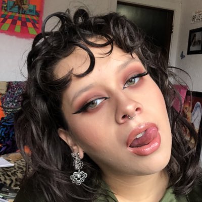 #NewProfilePic https://t.co/KmPQmB2QBe<a href="/tag/newprofilepic"class="tags">#NewProfilePic</a>