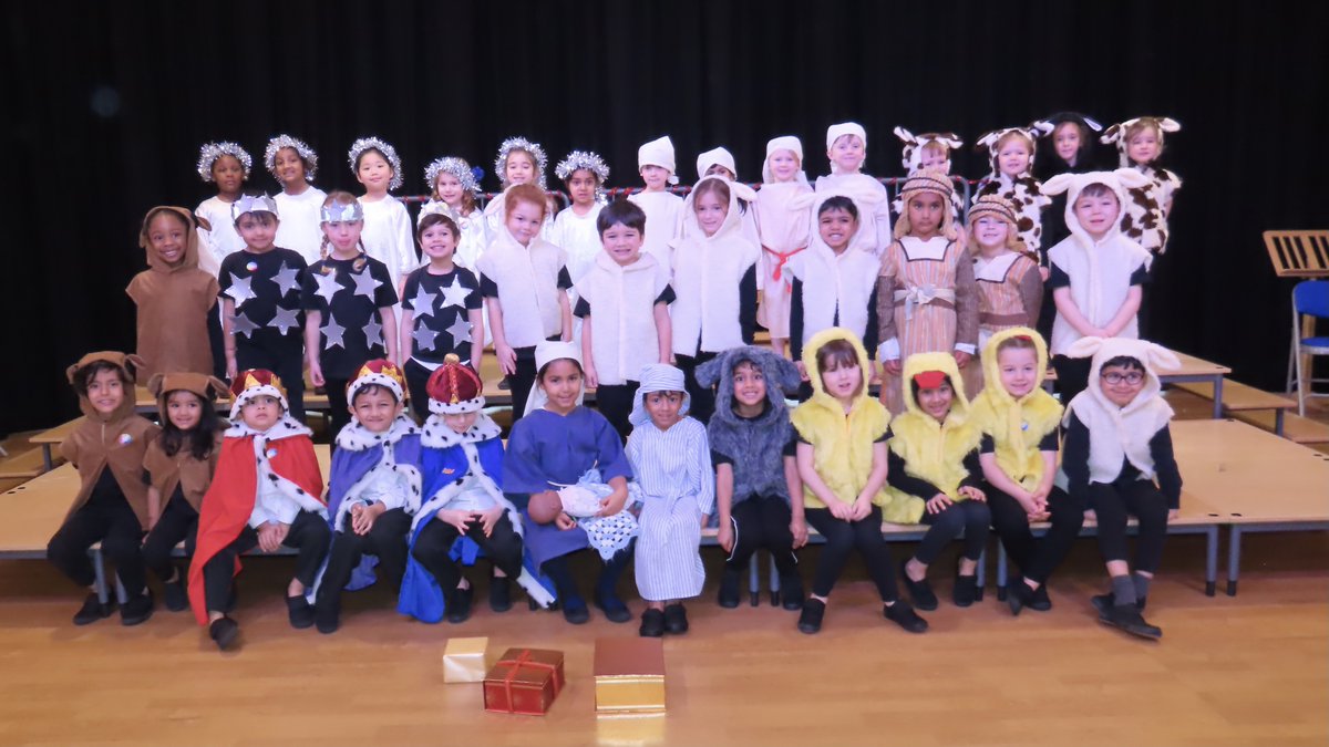 chigwellschool's tweet photo. 'Tis the season' for our Pre Prep Nativity plays. Each class presented a different take on the traditional first Christmas story. Each charming, well performed and well received by parents, classmates and staff. #ChigwellSchool #ChigwellPrePrep #NativityPlays https://t.co/84KFufgOTR