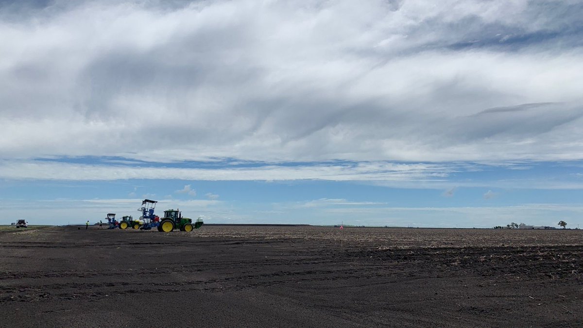 pioneerseedsau's tweet photo. A break between rain systems has given us the opportunity to put in a corn STRIKE trial on the Ziesemers property at Norwin QLD. The Ziesemers are valued, long term trial co-operators, with the Pioneer® research team planting corn trials on their property for more than 40 years. https://t.co/tC6cU217E7