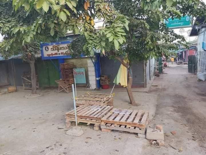 dr_acn's tweet photo. The Plaik Market in Sinkaing Tsp has closed down to participate in nationwide Silent Strike on World Human Rights Day to revolt the human rights we lost under Fascist Military. #SilentStrike #OurCityOurRules #Dec10Coup  #WhatsHappeningInMyanmar https://t.co/GKoq8xYlvw