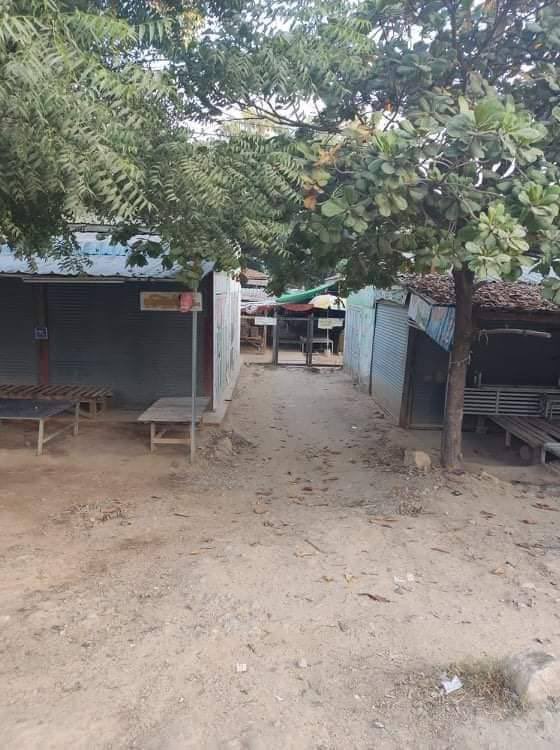 dr_acn's tweet photo. The Plaik Market in Sinkaing Tsp has closed down to participate in nationwide Silent Strike on World Human Rights Day to revolt the human rights we lost under Fascist Military. #SilentStrike #OurCityOurRules #Dec10Coup  #WhatsHappeningInMyanmar https://t.co/GKoq8xYlvw