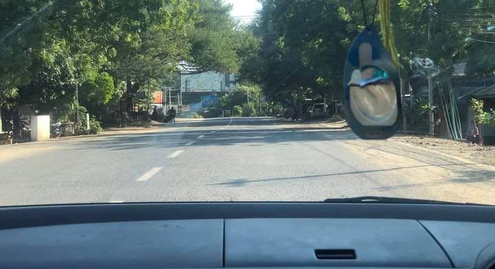 ThweEiSam's tweet photo. The morning scene of the #SilentStrike in #Bagan Myothit today, with the entire population participating. #SilentStrike #OurCityOurRules #Dec10Coup  #WhatsHappeningInMyanmar https://t.co/EGnrvryxhB