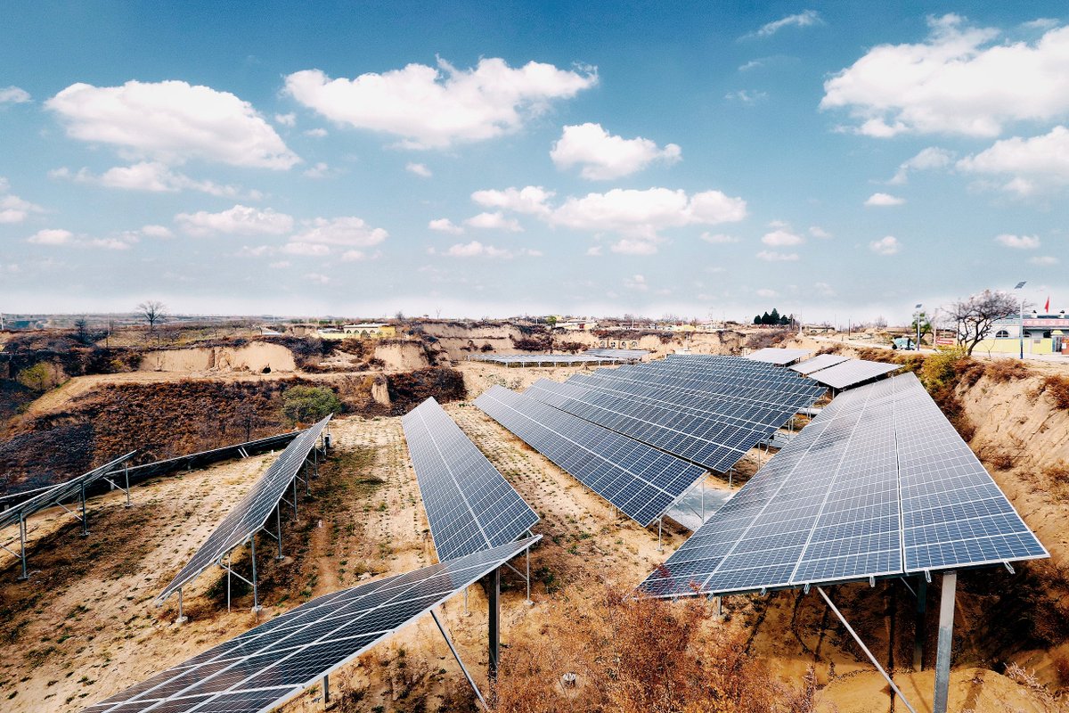 Sungrow_Power's tweet photo. This 5.8MW #solarproject with Sungrow #PVsolutions, aiming at reducing poverty, has been operating safely and stably for 5 years in a remote county in Northwest China's Shanxi Province. https://t.co/u69NRE4kvu
