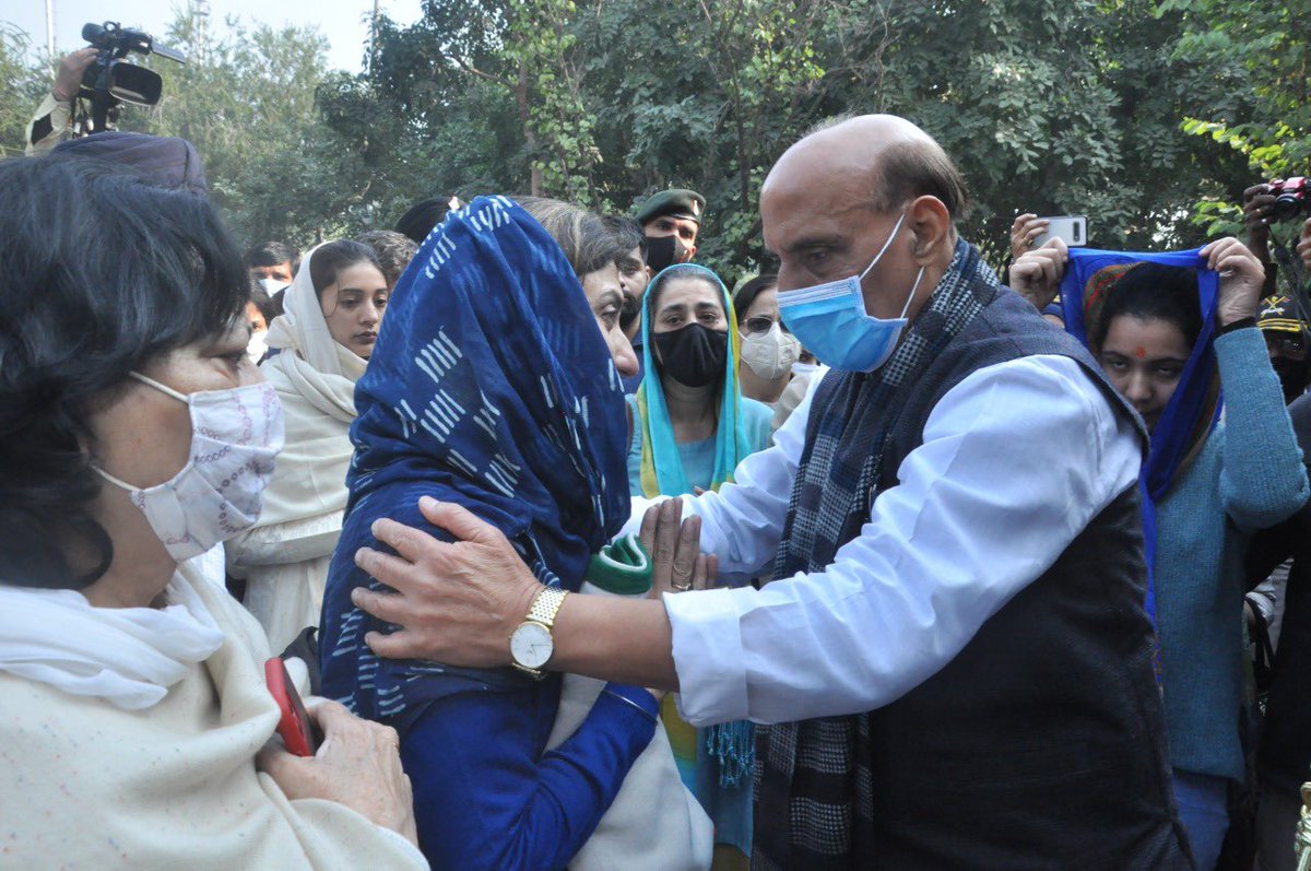 rajnathsingh's tweet photo. Paid tributes to Brigadier LS Lidder. My heart goes out to his family. May God give them strength to bear this monumental loss. https://t.co/gUnrV0Q36w