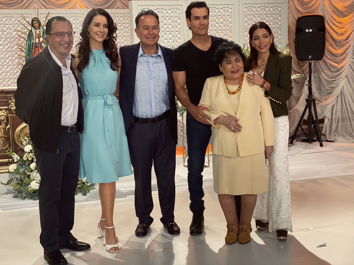davidzepeda1's tweet photo. Descansa en Paz querida @CarmenSalinasLo  ! Que tengas un viaje hermoso,
Como tu… te extrańaremos … #CarmenSalinas https://t.co/LOXXxhCFXm