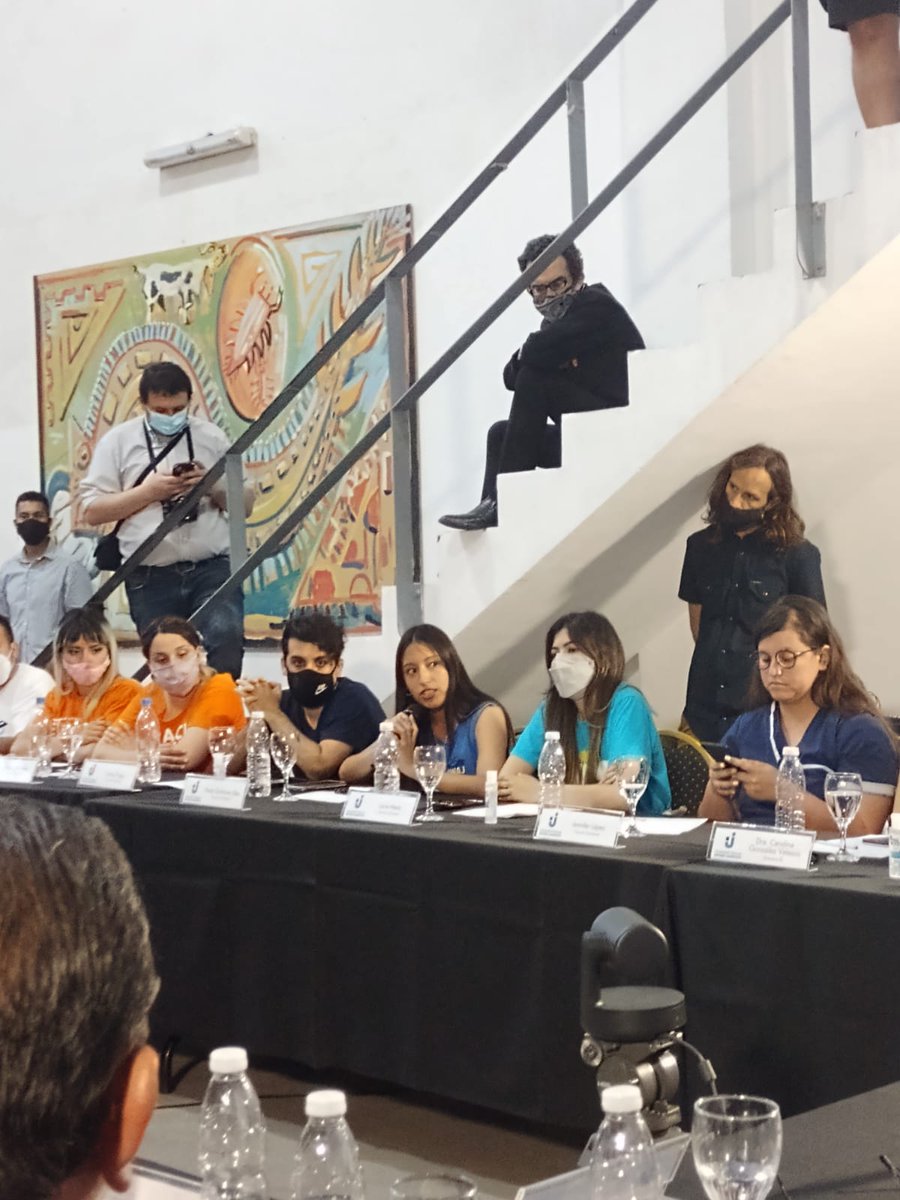 MUNAP_OFICIAL's tweet photo. ASAMBLEA y ELECCIÓN DE RECTOR
Se celebró la Asamblea en @UNAJ_oficial  donde @Villanuevaunaj dejó el cargo en manos de @ArnaldoDMedina , la compañera CS @paoqblas expreso orgullo de representar a los estudiantes  y abogó por trabajar por la inclusión y permanencia estudiantil https://t.co/HjCtQdRi10