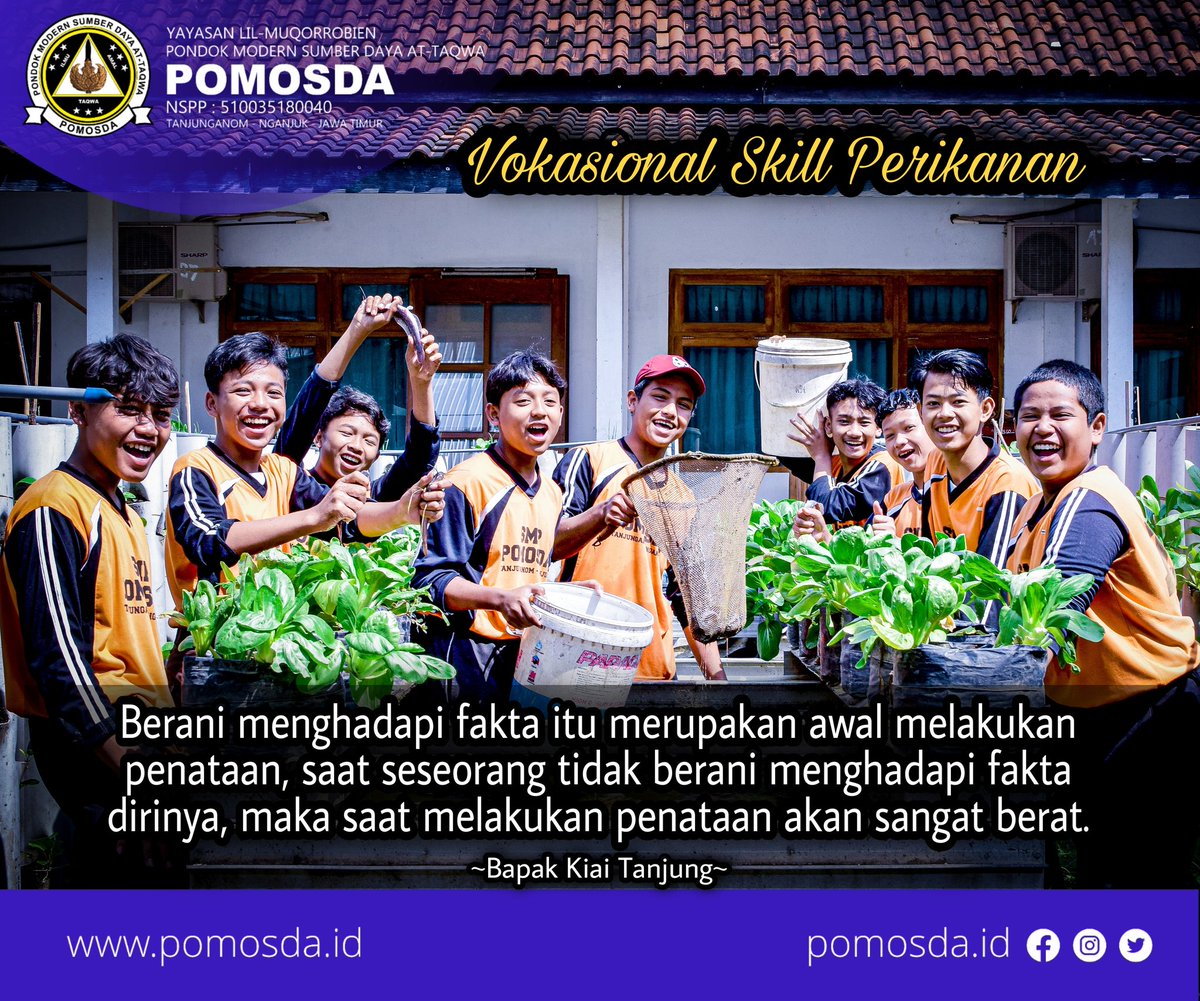 pomosda_id's tweet photo. Berani menghadapi fakta itu merupakan awal melakukan penataan, saat seseorang tidak berani menghadapi fakta dirinya maka saat melakukan penataan akan sangat berat.

 #pomosdapeduli #pomosda  #pesantrenmandiripangan #pesantrenbertani #santrikiaitanjung #kiaitanjung #nganjuk #jatim https://t.co/01wpXOcLFn