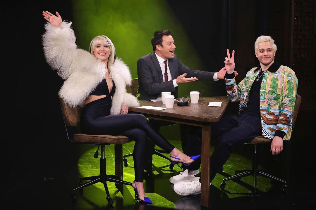 Miley Cyrus tweet media