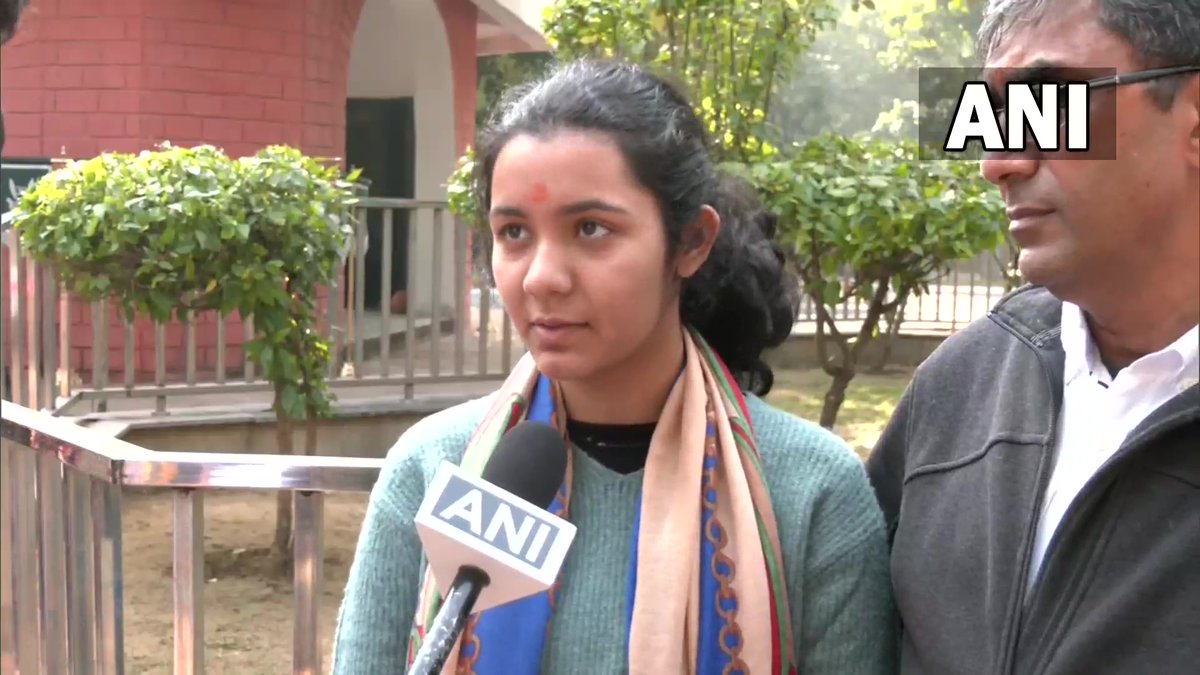 ANI's tweet photo. I am going to be 17. So he was with me for 17 years, we will go ahead with happy memories. It's a national loss. My father was a hero, my best friend. Maybe it was destined and better things will come our way. He was my biggest motivator: Aashna Lidder, daughter of Brig LS Lidder https://t.co/4BhT4GSwTj