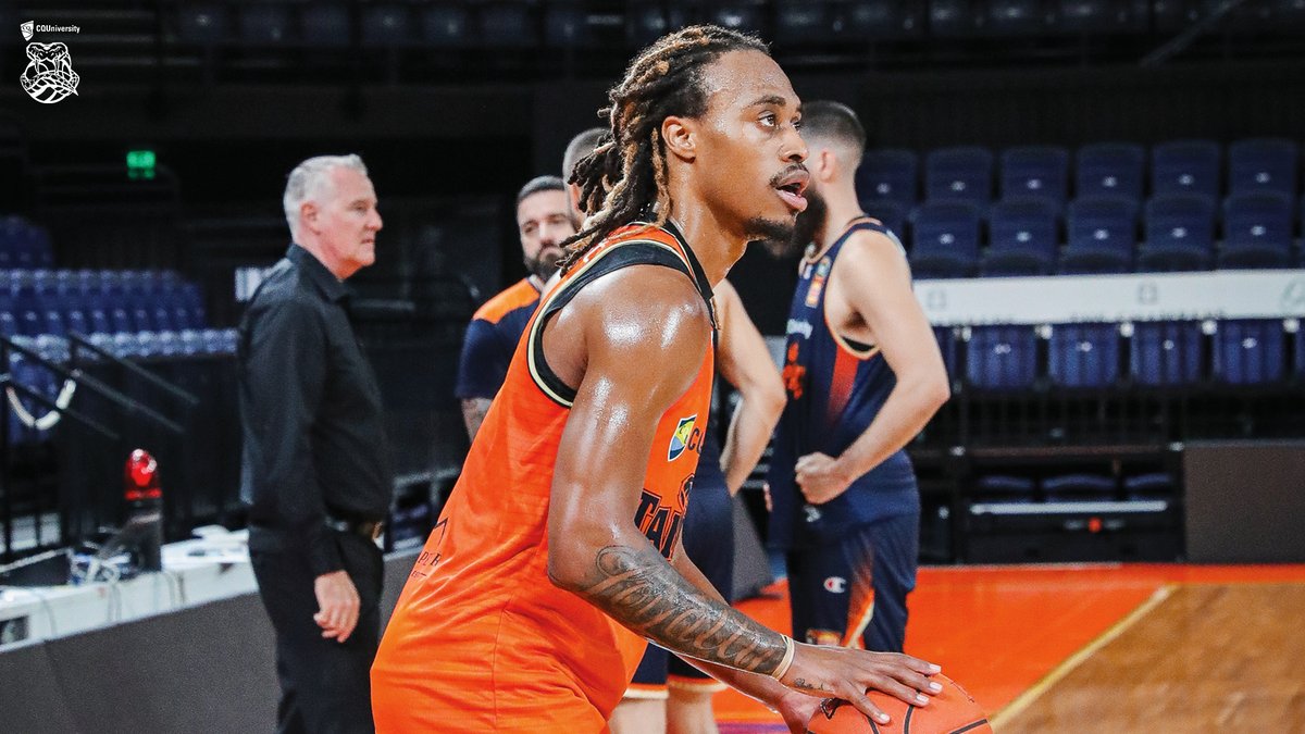 CairnsTaipans's tweet photo. Just doing a little housewarming..... 🔥🏡 https://t.co/8RoG5JSlcj