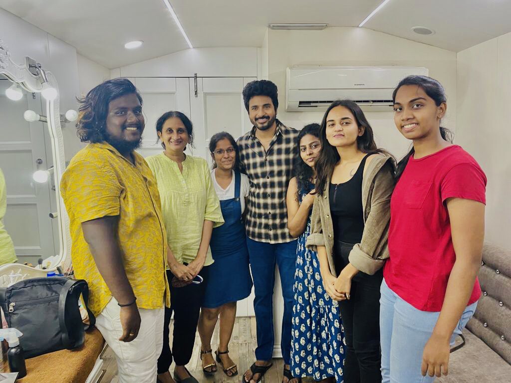 LMKMovieManiac's tweet photo. #SivaKarthikeyan's #Don complete shooting has been wrapped, with the final song shoot done at Gokulam Studios, Chennai. Feb 2022 theatrical release 👍 https://t.co/9xfInAUmeJ