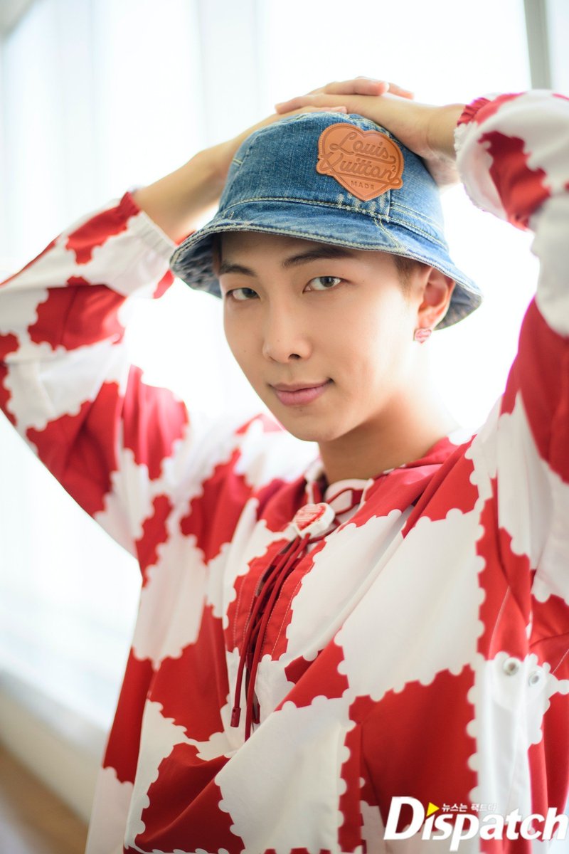SexiestJiminie's tweet photo. BTS Dispatch HD Photo ๐ฅฐ๐ค๐๐๐๐ฅบ
#BTS
#dispatchxbts
#RM๐ https://t.co/8IGGTfydE2