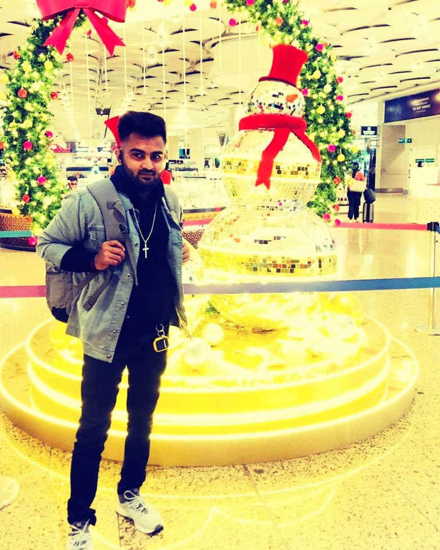 MJInternationa9's tweet photo. #studyvisa #approved 
#Congratulations #harshilcgajjar for #Singapore @MJInternationa9 @MeenaJitendraa3 @anjukru @JitendraGParek2 @nilay_hacker @kh_shah001 @chandra34943559 @airnewsalerts @OurSMC https://t.co/9FkL9nSz43