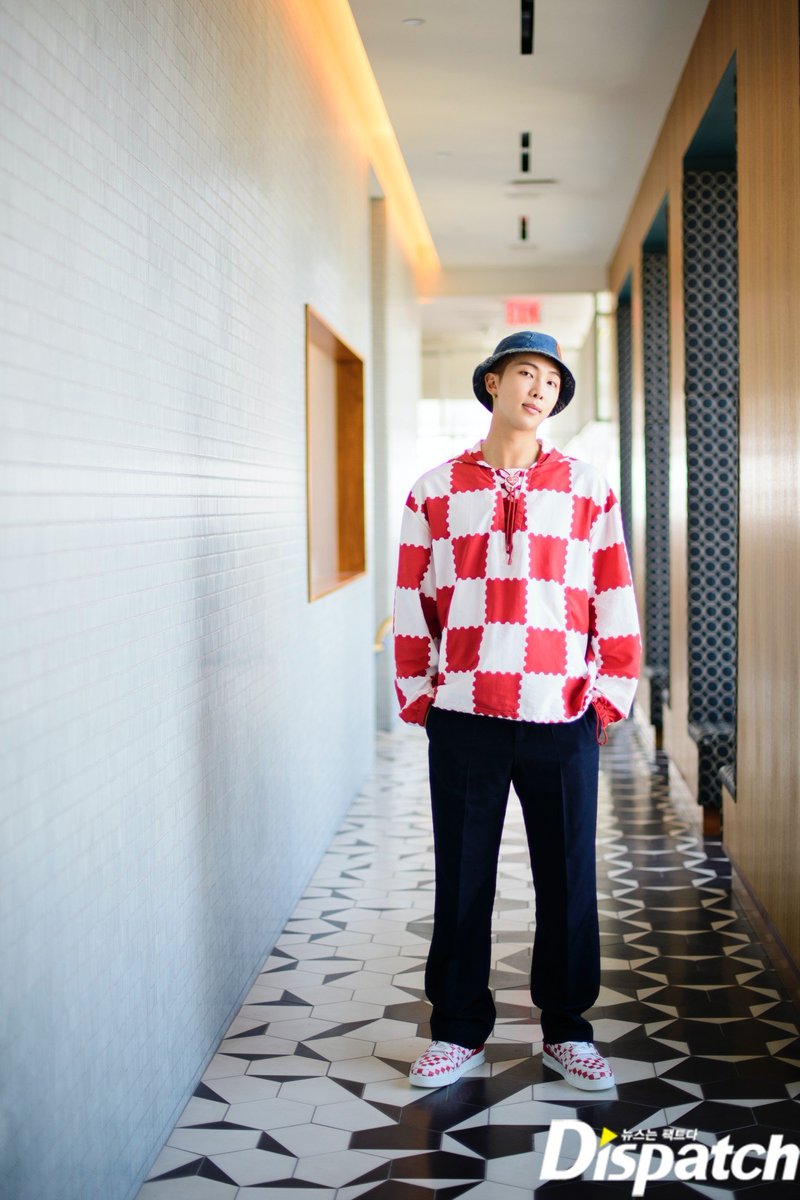SexiestJiminie's tweet photo. BTS Dispatch HD Photo ๐ฅฐ๐ค๐๐๐๐ฅบ
#BTS
#dispatchxbts
#RM๐ https://t.co/8IGGTfydE2