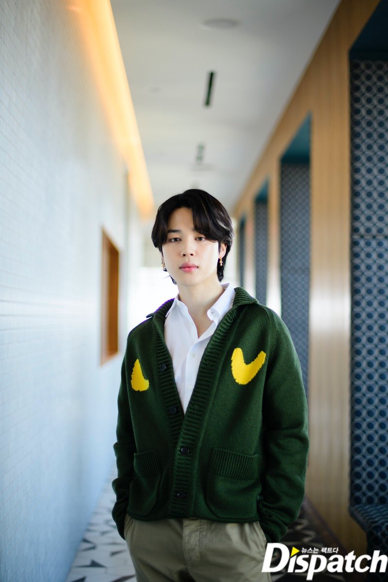 SexiestJiminie's tweet photo. BTS Dispatch HD Photo ๐ฅฐ๐ค๐๐๐๐ฅบ
#BTS
#dispatchxbts
#Jimin๐ https://t.co/Mwe26haKAs