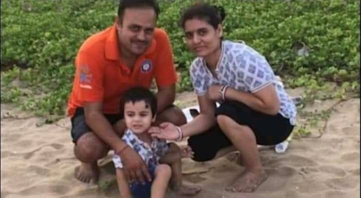 Anushre32021345's tweet photo. Shooking ๐ฒ but not shooking ๐as expecting that that's all know that this is real ritesh and this man is not rakhi husband #shooking #rakhikanallahd
COLORS SHOW MORE OF UMAR https://t.co/m8sbOfqmZf