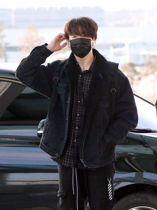 blckl4bel's tweet photo. ⠀
⠀
@usermedyomabait — posted an update!
◷ O2 : 38 PM
≡ 12.10.21
⌕ location disabled
#WinterWonderAV
#BlossomInParis
⠀ https://t.co/fg7LFSAL4j
