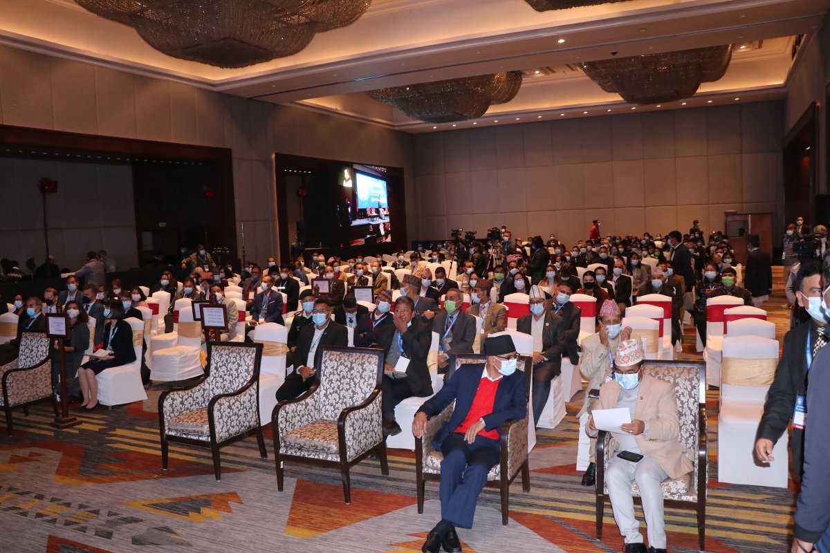 नेपालको पुनर्निर्माणसम्बन्धी अन्तर्राष्ट्रिय सम्मेलन २०७८ प्रधानमन्त्री शेरबहादुर देउवाको प्रमुख आतिथ्यमा सम्पन्न भएको छ । समापन कार्यक्रममा मन्तव्य राख्दै प्रधानमन्त्री देउवाले पुनर्निर्माणमार्फत् नेपाल विनाशलाई अवसरमा बदल्न सफल भएको बताउनुभयो ।