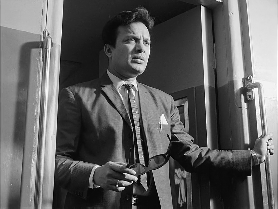 Sceniccinema's tweet photo. Nayak

Cinematography - Subrata Mitra https://t.co/SZlozmF9J0