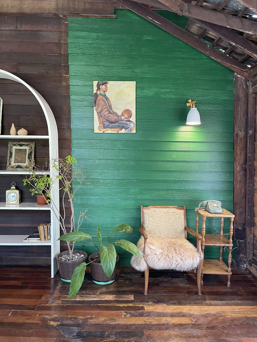 PerngJaii's tweet photo. ตามคุณ @gin100b มา 📍#PlacePausePeace เป็นตามชื่อร้านเลยครับ🤩แต่งจานเค๊ก #LemonPoppy มาเข้ากับเพลงคริสมาสต์ที่เปิดมาก เมล็ดคั่วอ่อนจาก #KateKim มีอาหารขายด้วย แล้วมีเมล็ดพิเศษ Drip ละ 100 อีก ที่นั่งเยอะหลายสไตล์ แคมปปิ้งก็มีอะ ชอบมาก👍@gin100b @reviewchiangmai @cafe_chiangmai https://t.co/tZfe3I3TJf